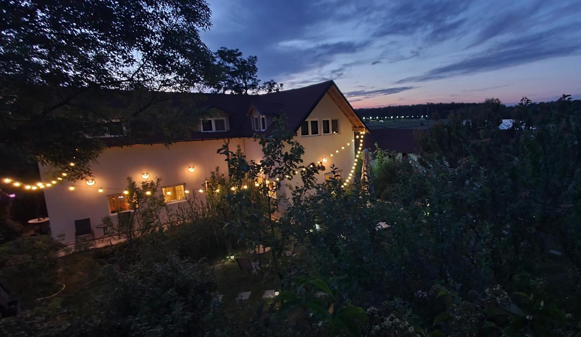 Forest Inn Izvorani Exterior photo